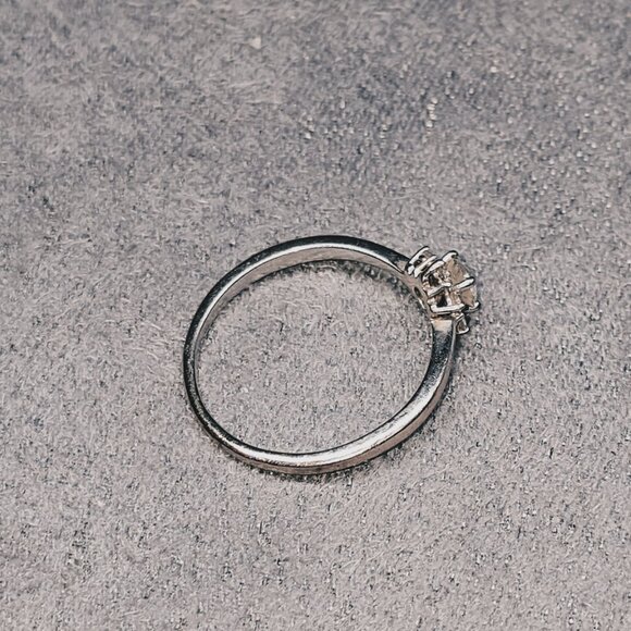 14K White Gold Diamond Ring HEARTS ON FIRE .50 ctw - Picture 2 of 3